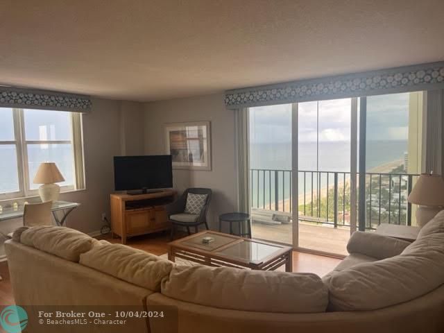 For Rent: $3,750 (2 beds, 2 baths, 1125 Square Feet)