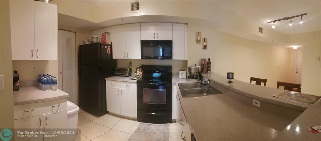 Recently Rented: $2,150 (2 beds, 2 baths, 1112 Square Feet)