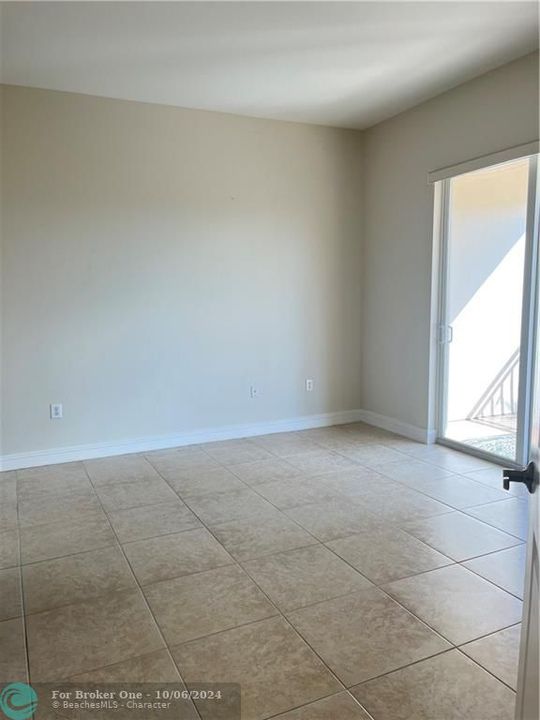 For Rent: $3,400 (2 beds, 2 baths, 1365 Square Feet)