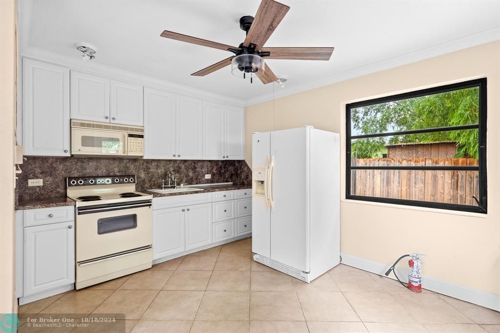 Active With Contract: $499,000 (4 beds, 3 baths, 1840 Square Feet)