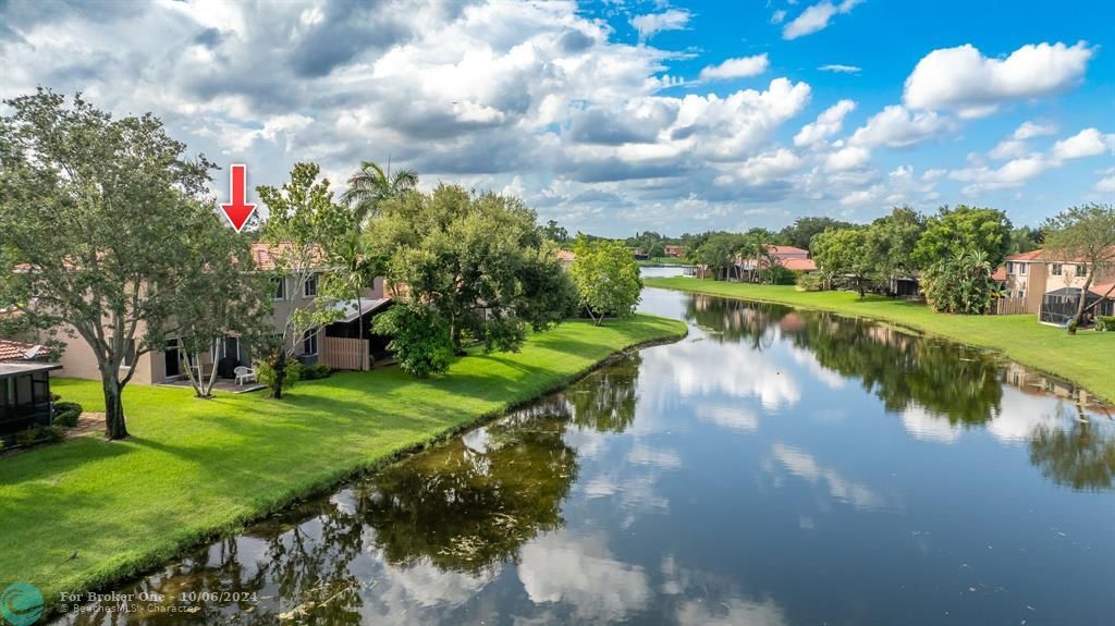 Vendido Recientemente: $537,000 (4 camas, 2 baños, 1886 Pies cuadrados)