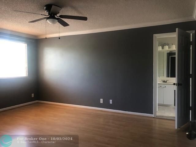 For Rent: $4,100 (4 beds, 2 baths, 1902 Square Feet)