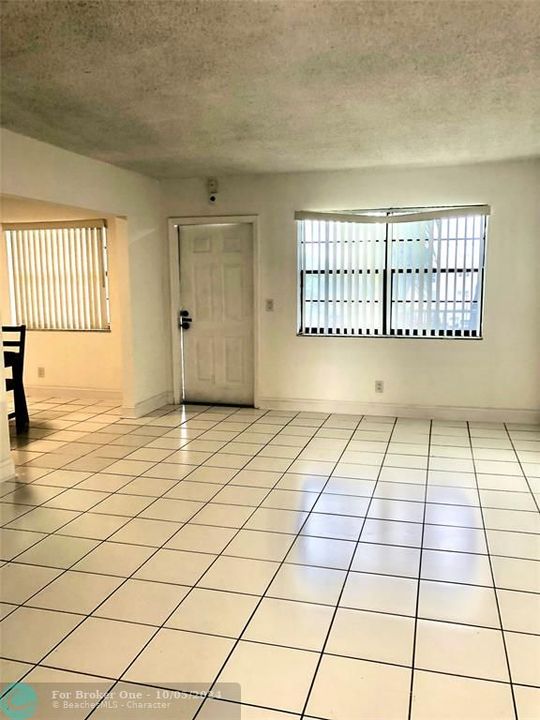 Recently Rented: $1,700 (1 beds, 1 baths, 768 Square Feet)