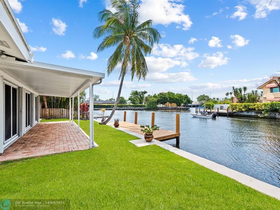 For Sale: $1,195,000 (3 beds, 2 baths, 2140 Square Feet)