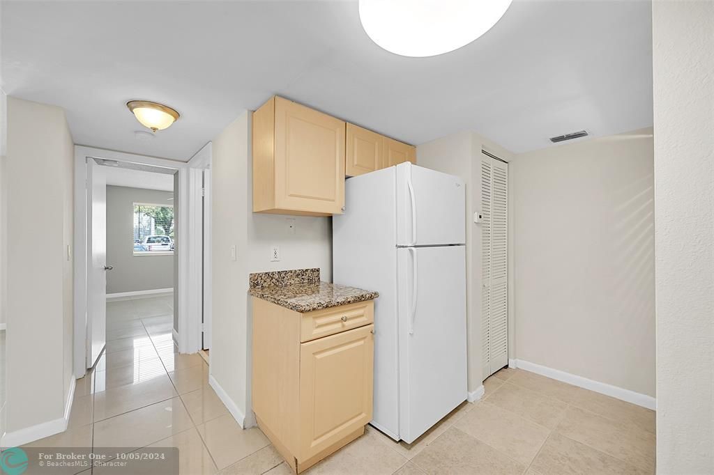 Recently Rented: $2,050 (2 beds, 2 baths, 986 Square Feet)