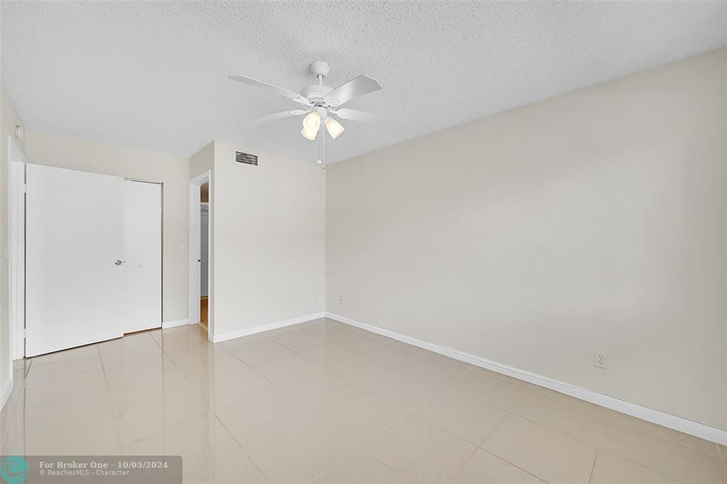 Recently Rented: $2,050 (2 beds, 2 baths, 986 Square Feet)