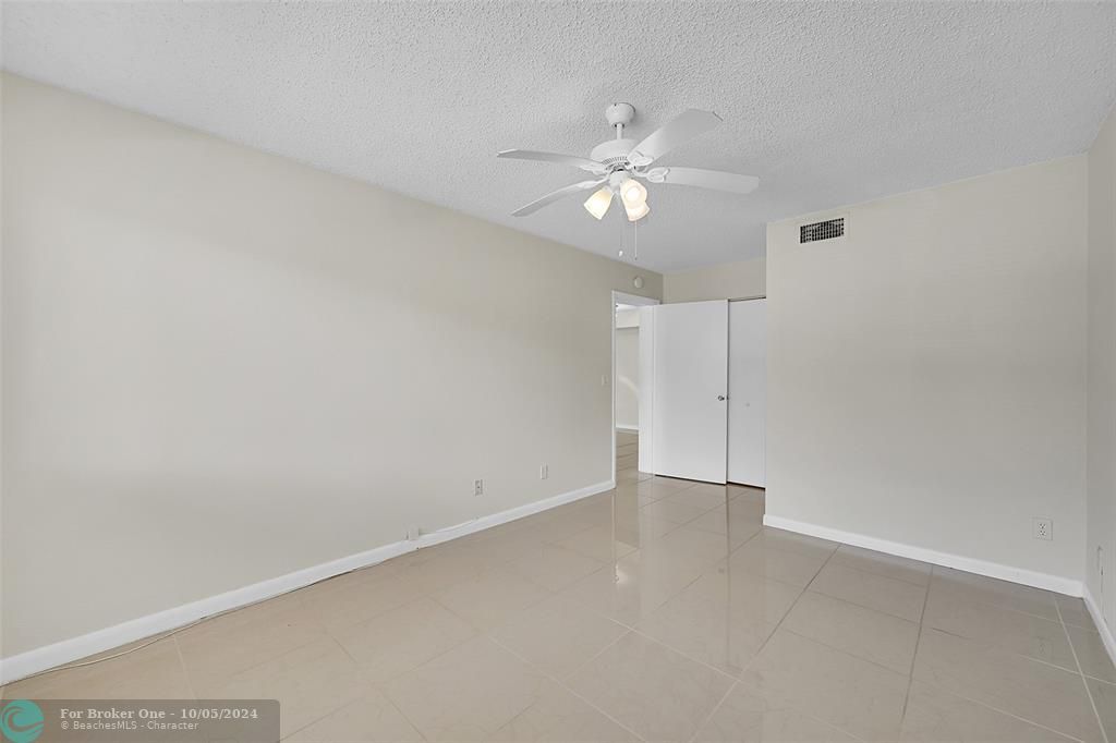 Recently Rented: $2,050 (2 beds, 2 baths, 986 Square Feet)