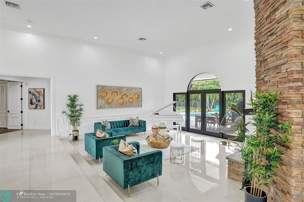 For Sale: $1,698,000 (5 beds, 3 baths, 4148 Square Feet)