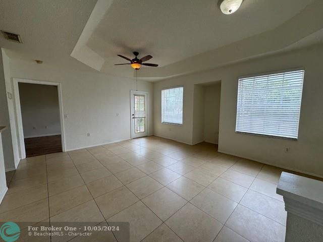 Recently Sold: $285,000 (2 beds, 2 baths, 1143 Square Feet)