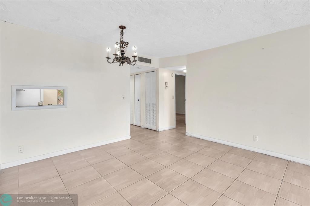 Active With Contract: $109,000 (2 beds, 2 baths, 865 Square Feet)