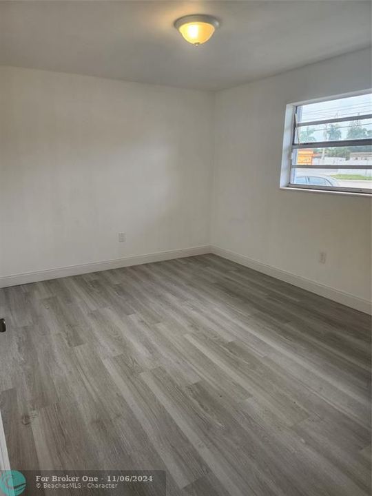 Vendido Recientemente: $379,000 (4 camas, 2 baños, 1612 Pies cuadrados)