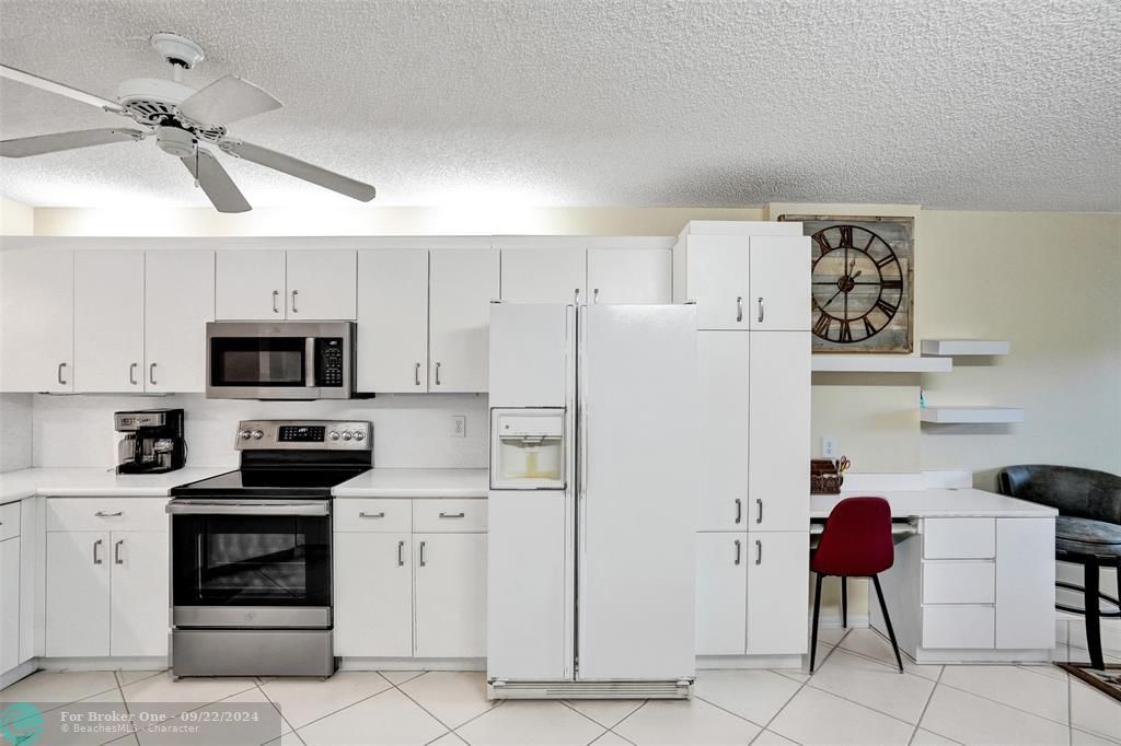 For Sale: $279,000 (2 beds, 2 baths, 1500 Square Feet)