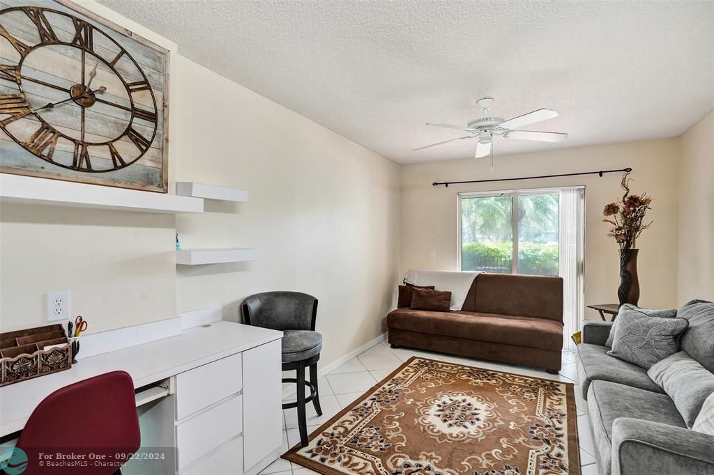 For Sale: $279,000 (2 beds, 2 baths, 1500 Square Feet)