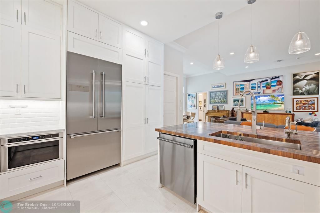 Active With Contract: $1,950,000 (4 beds, 3 baths, 2105 Square Feet)