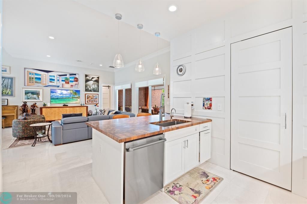 Active With Contract: $1,950,000 (4 beds, 3 baths, 2105 Square Feet)