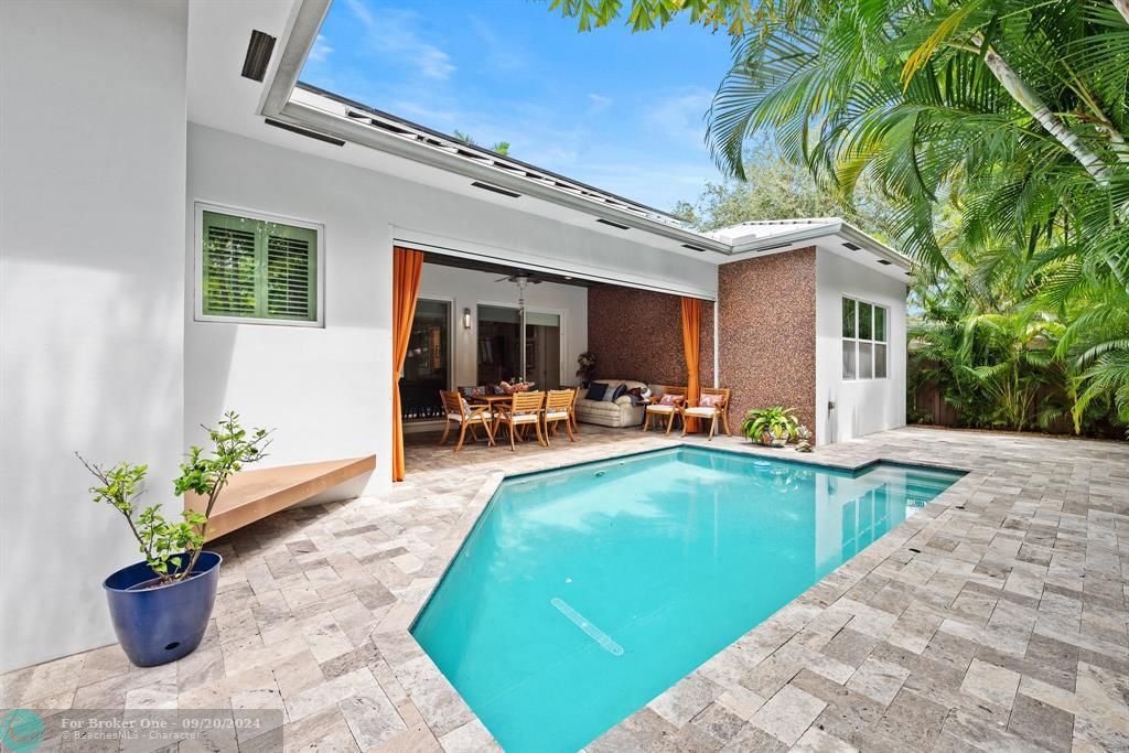 Active With Contract: $1,950,000 (4 beds, 3 baths, 2105 Square Feet)