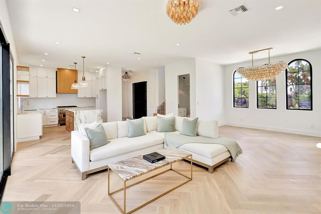 For Sale: $2,865,000 (4 beds, 4 baths, 2666 Square Feet)