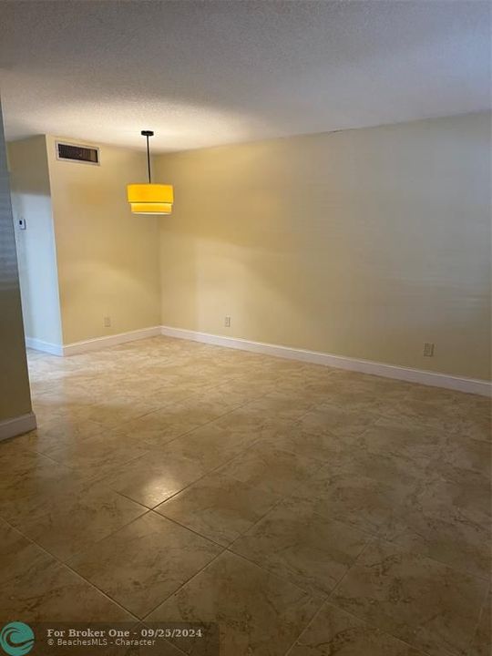 Recently Rented: $1,750 (1 beds, 1 baths, 770 Square Feet)