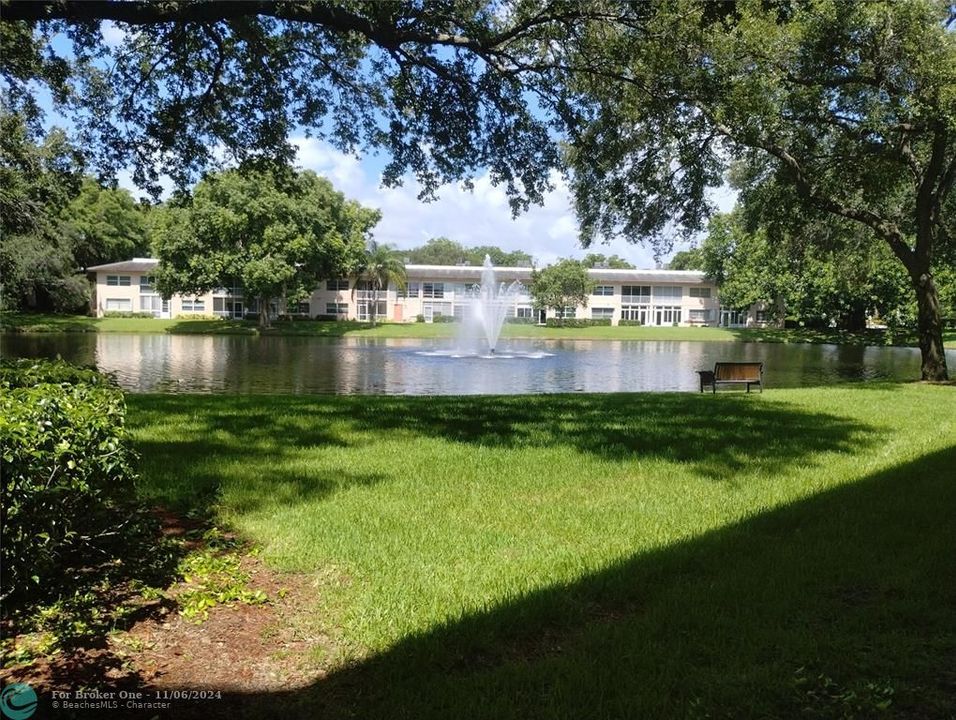 Active With Contract: $1,800 (2 beds, 2 baths, 1275 Square Feet)