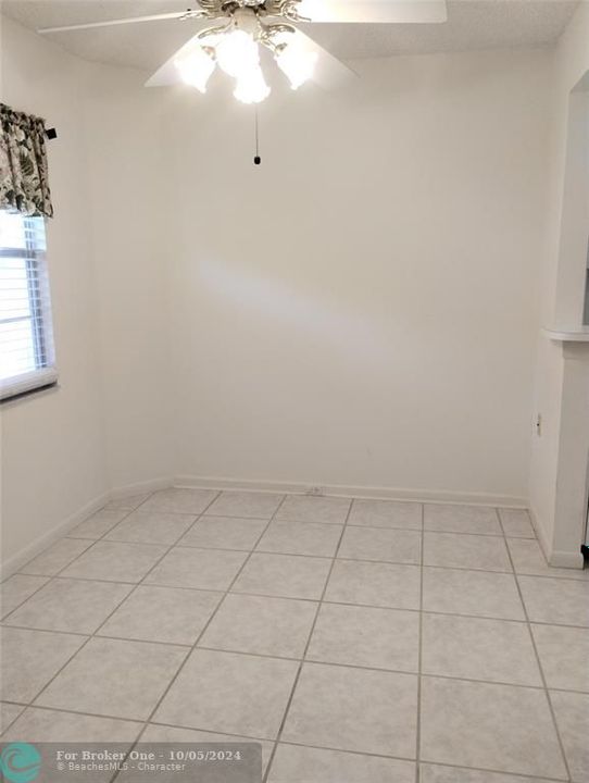 Active With Contract: $1,800 (2 beds, 2 baths, 1275 Square Feet)