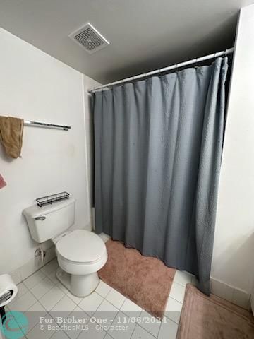 Active With Contract: $2,000 (2 beds, 2 baths, 1076 Square Feet)