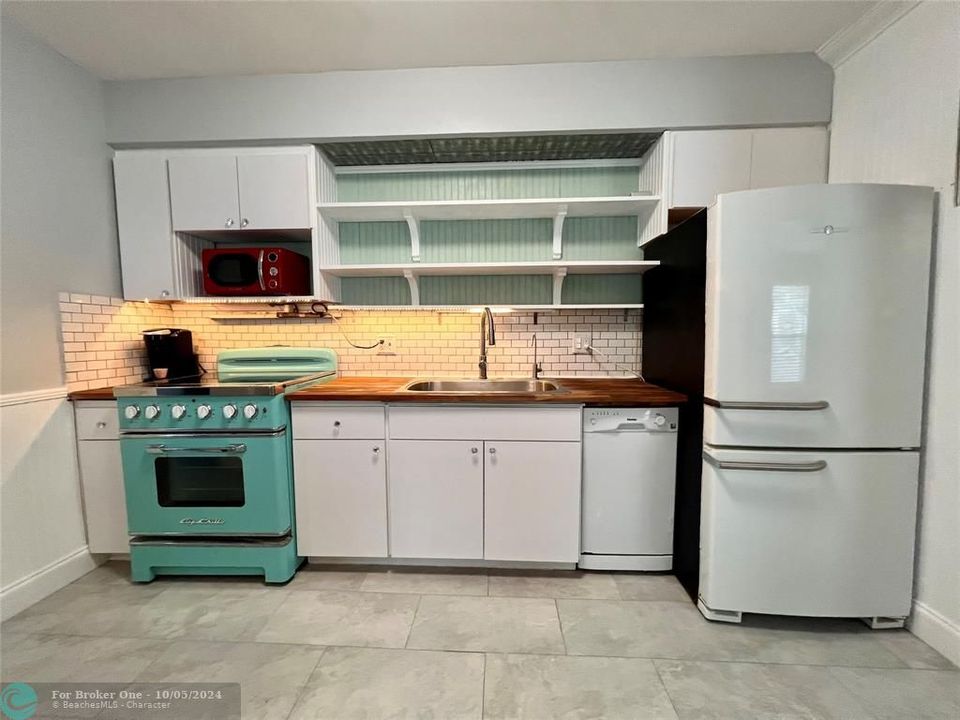 Recently Rented: $3,195 (2 beds, 2 baths, 1286 Square Feet)