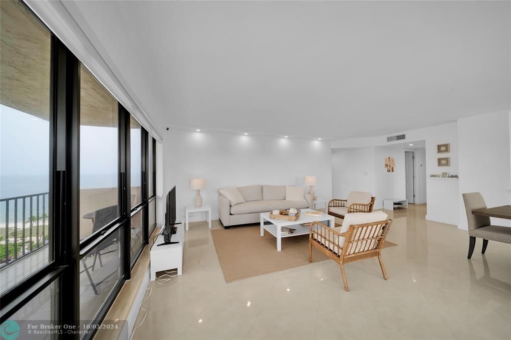 For Sale: $1,099,000 (2 beds, 2 baths, 1780 Square Feet)