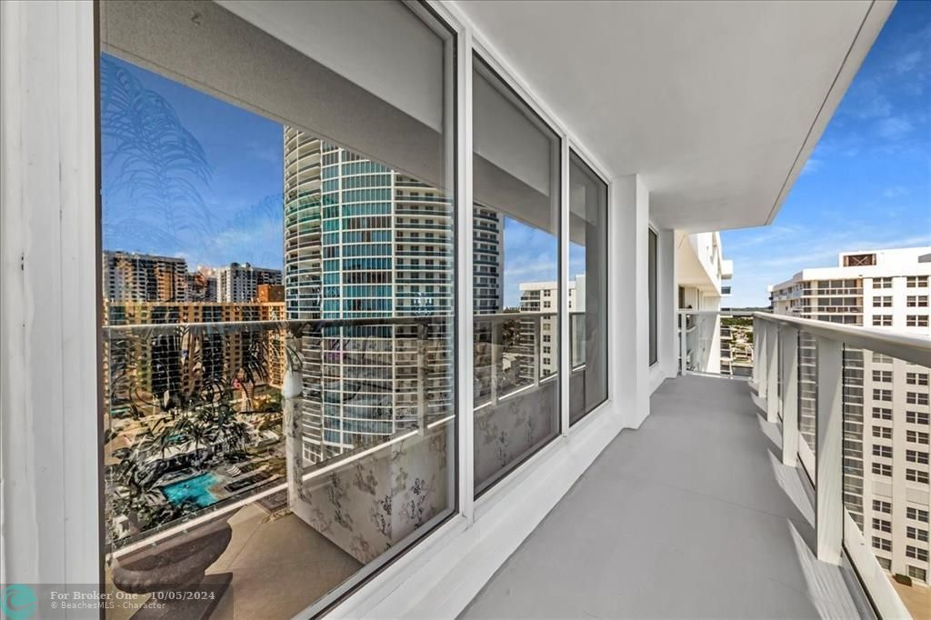 Active With Contract: $979,000 (2 beds, 2 baths, 1768 Square Feet)