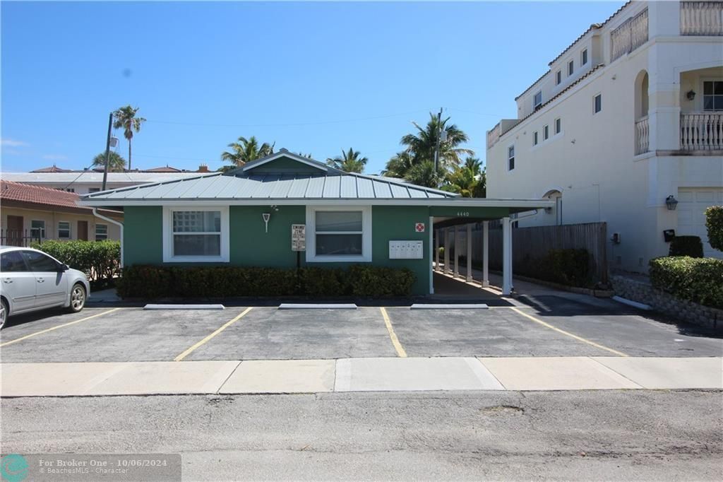 Recently Sold: $1,400 (0 beds, 1 baths, 0 Square Feet)