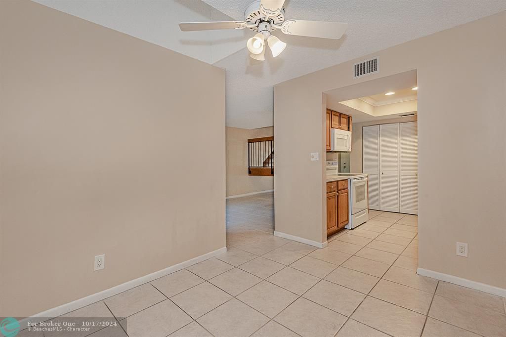 Active With Contract: $2,950 (4 beds, 3 baths, 1640 Square Feet)