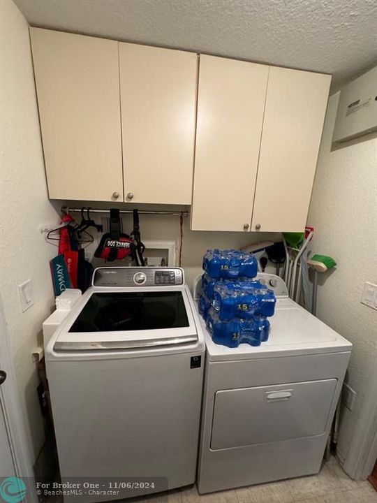 Vendido Recientemente: $319,000 (2 camas, 2 baños, 1304 Pies cuadrados)