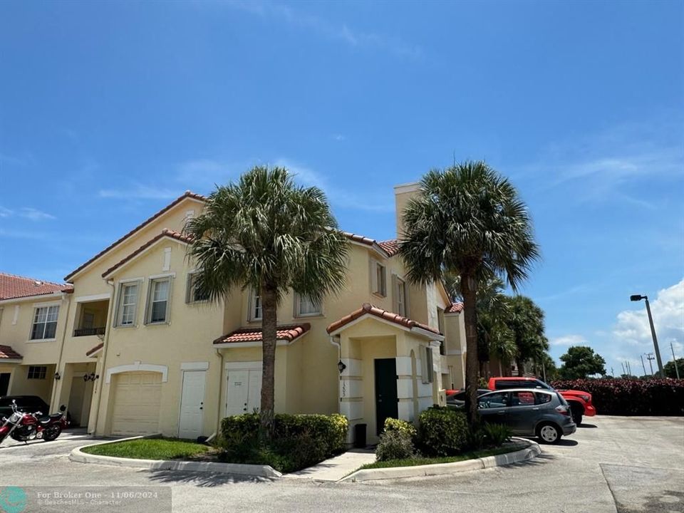 Recently Sold: $319,000 (2 beds, 2 baths, 1304 Square Feet)