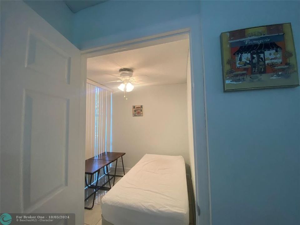 Recently Rented: $1,800 (1 beds, 1 baths, 725 Square Feet)