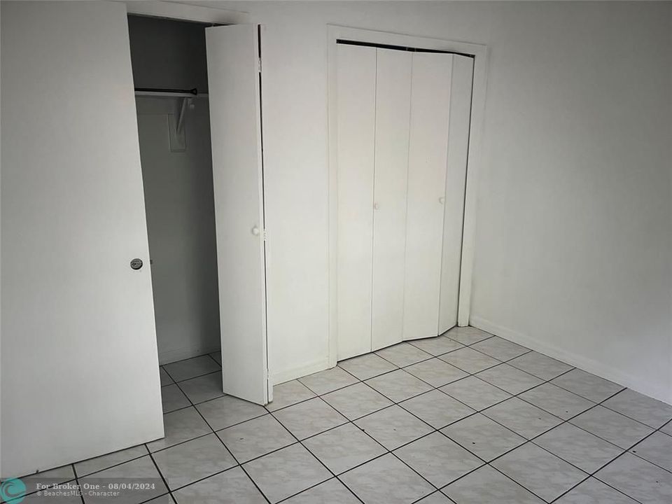 En Venta: $2,000 (2 camas, 1 baños, 2424 Pies cuadrados)