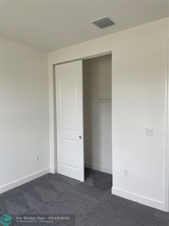 Active With Contract: $3,200 (3 beds, 2 baths, 1716 Square Feet)