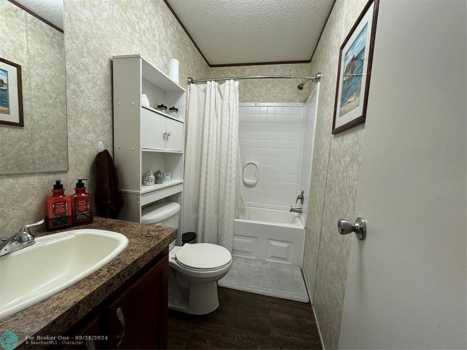 For Sale: $249,900 (3 beds, 2 baths, 1620 Square Feet)