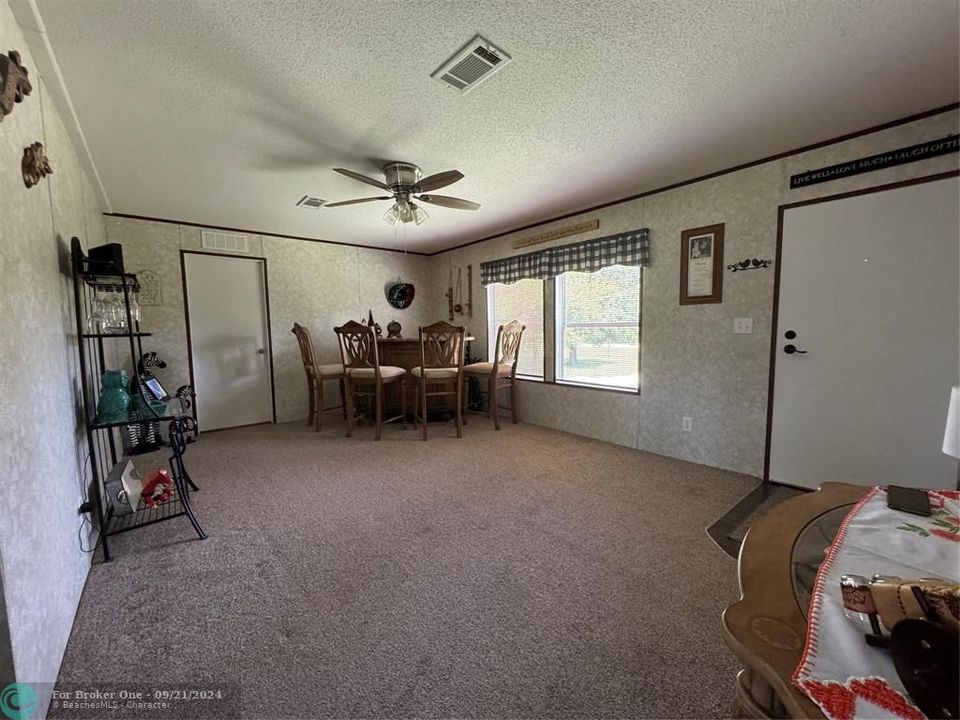 For Sale: $249,900 (3 beds, 2 baths, 1620 Square Feet)