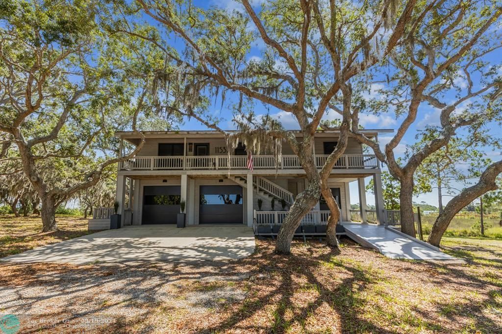 For Sale: $1,160,000 (3 beds, 2 baths, 1878 Square Feet)