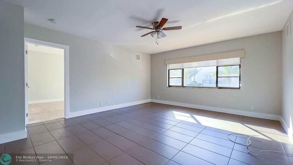 Active With Contract: $3,000 (2 beds, 2 baths, 1200 Square Feet)