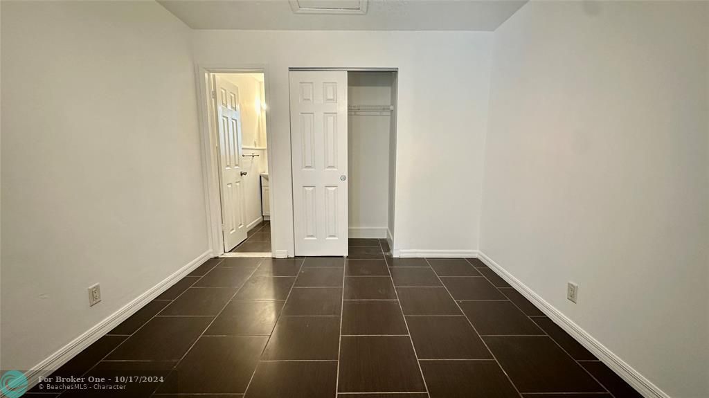 For Sale: $1,900 (2 beds, 2 baths, 700 Square Feet)