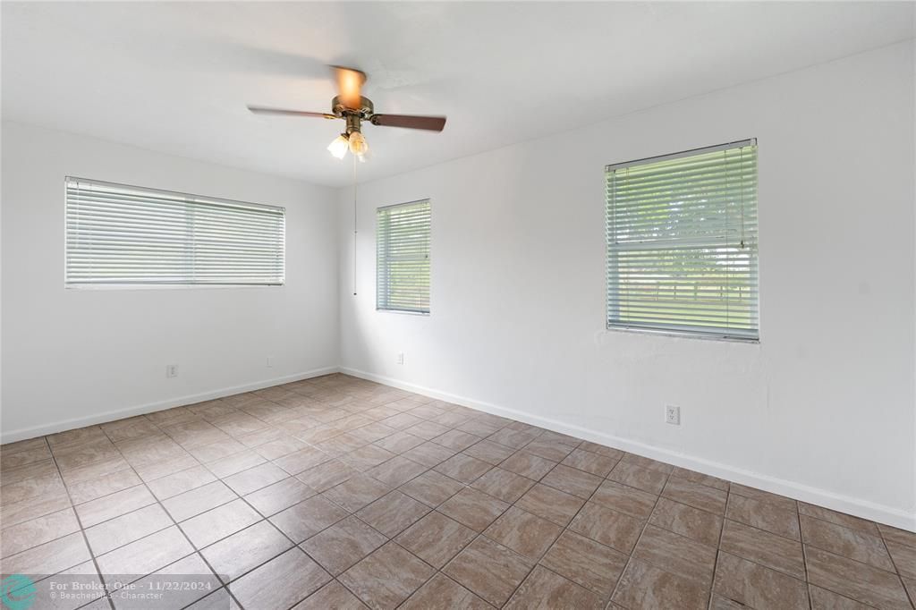 Active With Contract: $5,000 (3 beds, 2 baths, 2877 Square Feet)