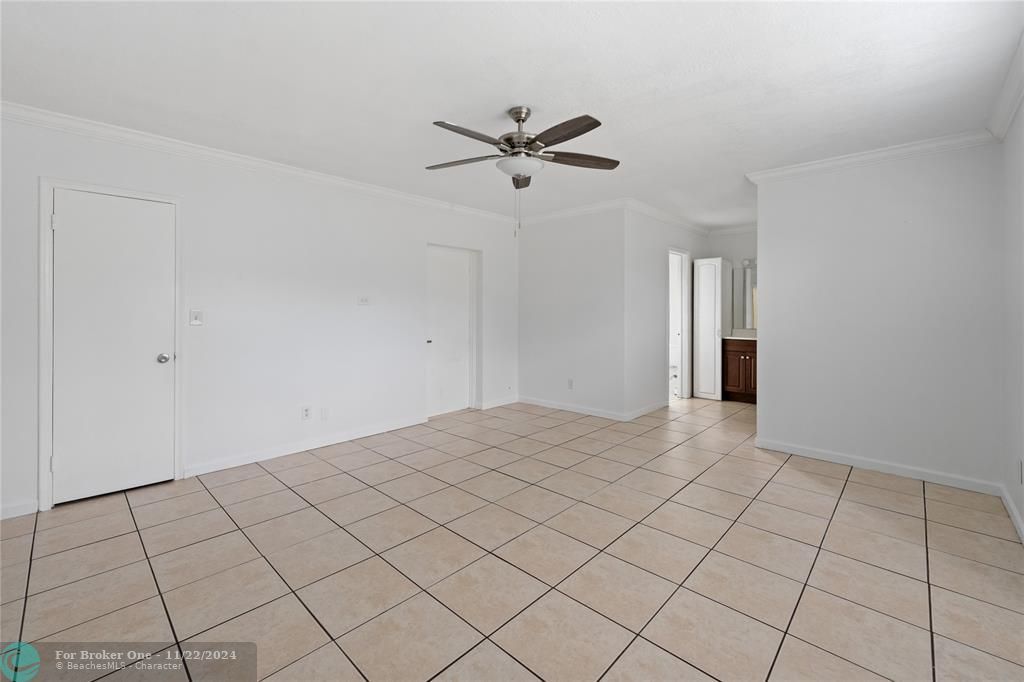 Active With Contract: $5,000 (3 beds, 2 baths, 2877 Square Feet)