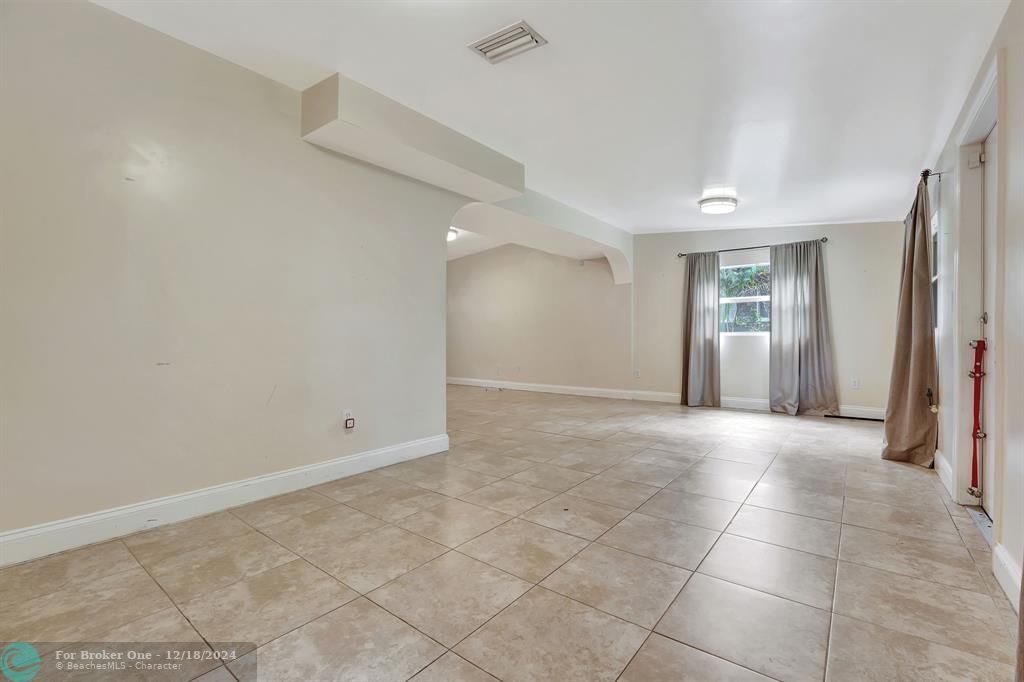 Active With Contract: $499,000 (3 beds, 2 baths, 1586 Square Feet)