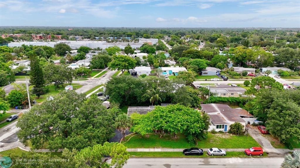 Active With Contract: $499,000 (3 beds, 2 baths, 1586 Square Feet)