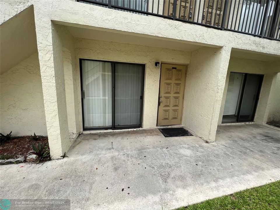 En Venta: $209,900 (2 camas, 2 baños, 950 Pies cuadrados)