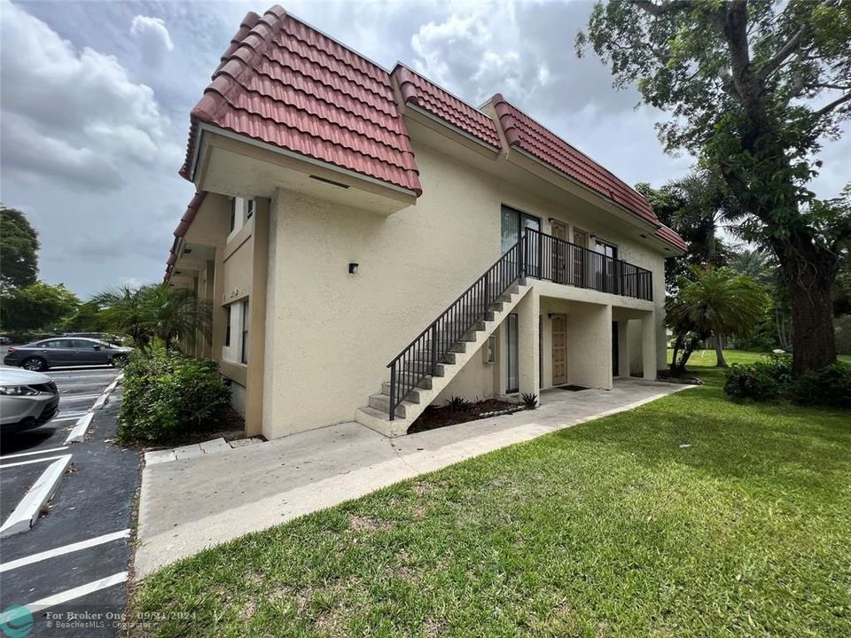 En Venta: $209,900 (2 camas, 2 baños, 950 Pies cuadrados)