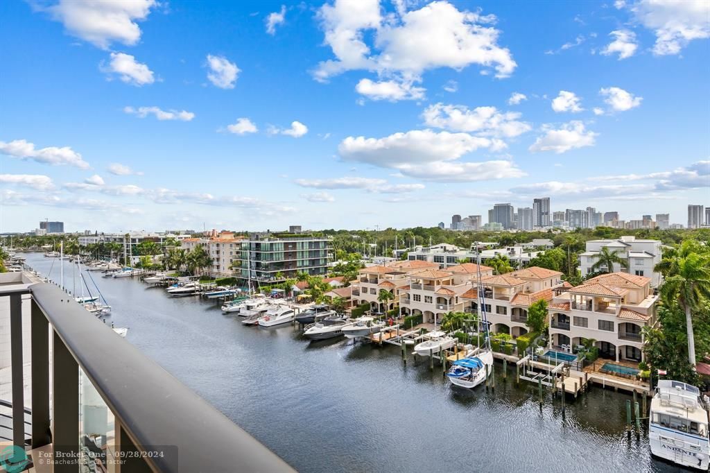 Active With Contract: $4,250,000 (3 beds, 4 baths, 3131 Square Feet)