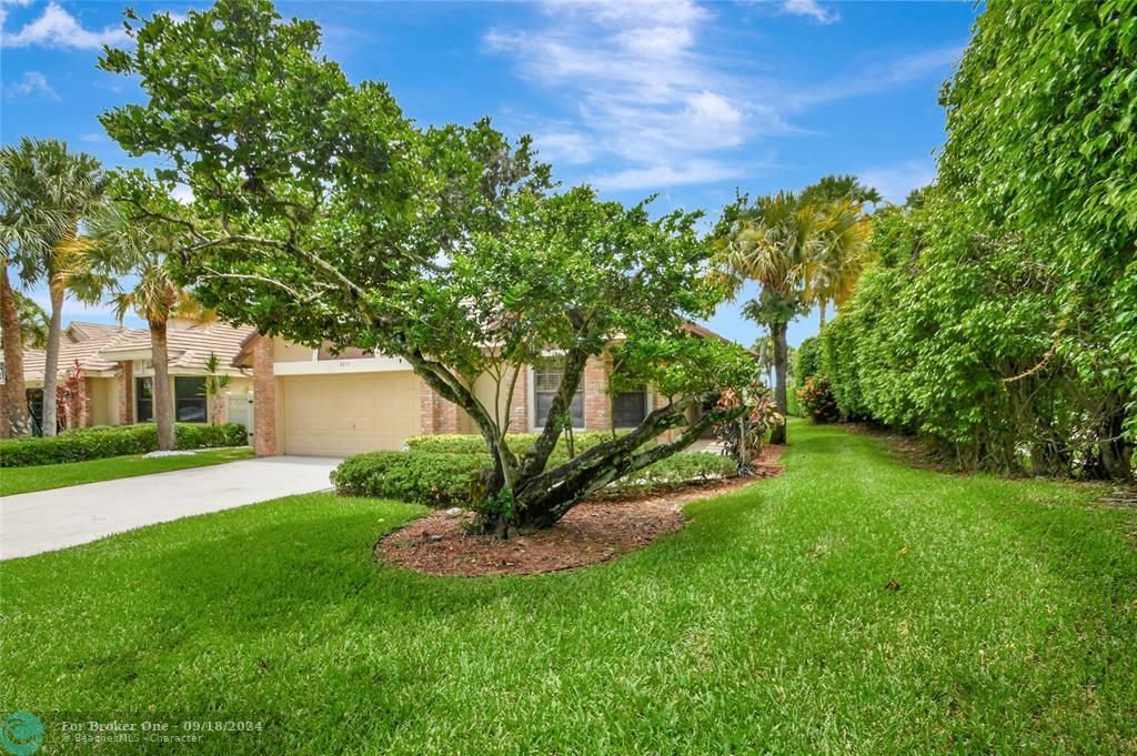 For Sale: $455,000 (3 beds, 2 baths, 1829 Square Feet)