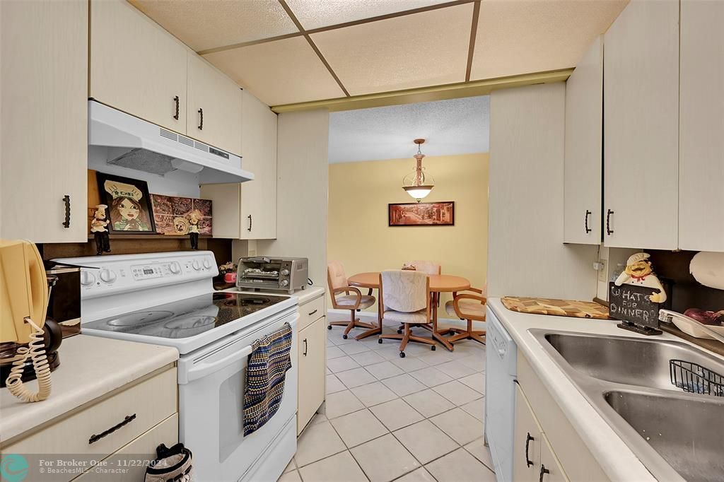 Active With Contract: $99,500 (1 beds, 1 baths, 764 Square Feet)