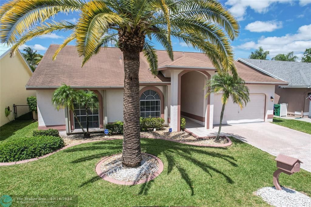 Recently Sold: $675,000 (4 beds, 2 baths, 2075 Square Feet)